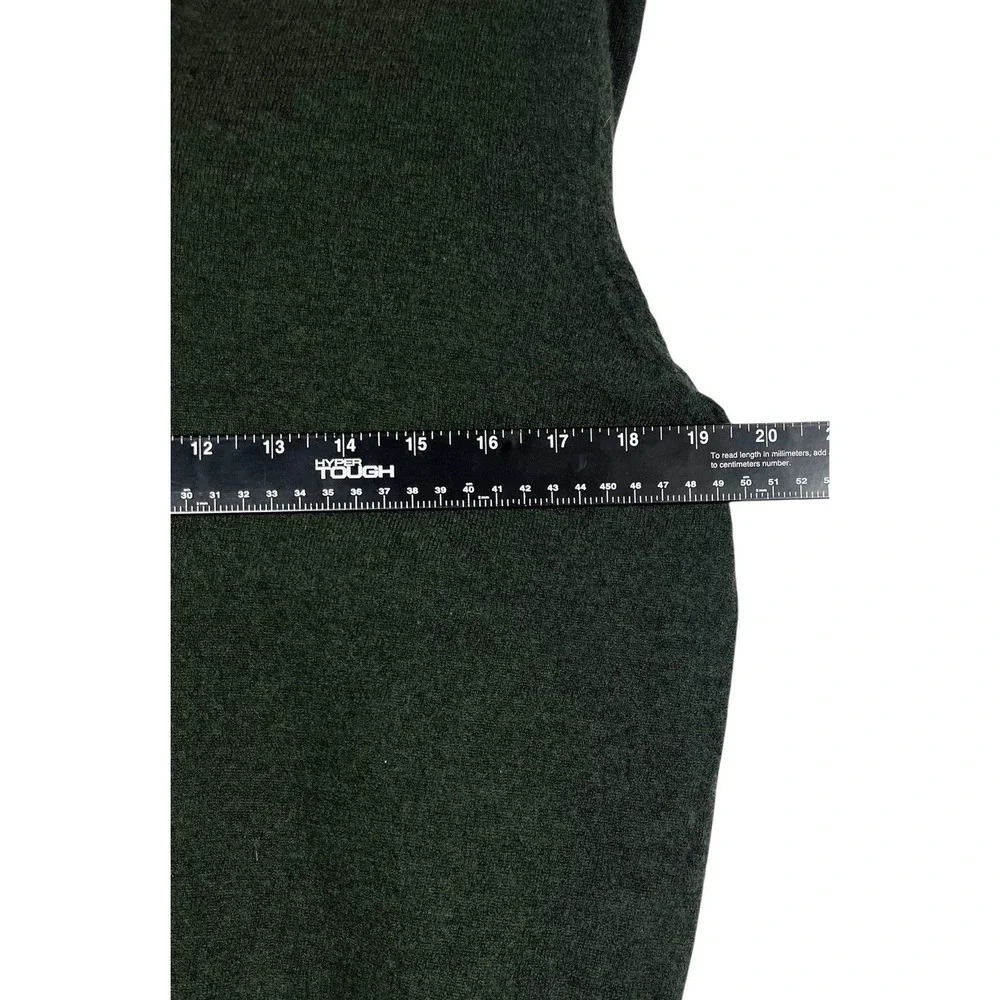 Calvin Klein Sz M Sweater Mens Dark Green Extra Fine Merino Wool V-Neck Pullover